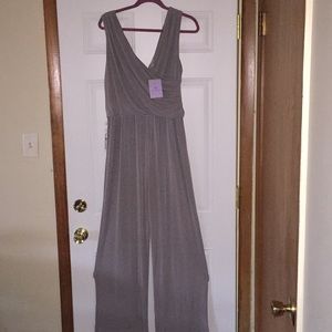 Hot in Hollywood grey jumpsuit..the holidays!😊😊